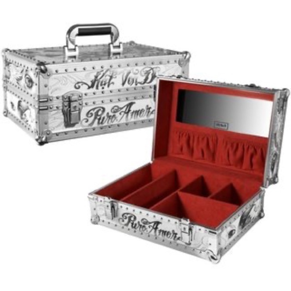Kat Von D Makeup case. Like new. Never used